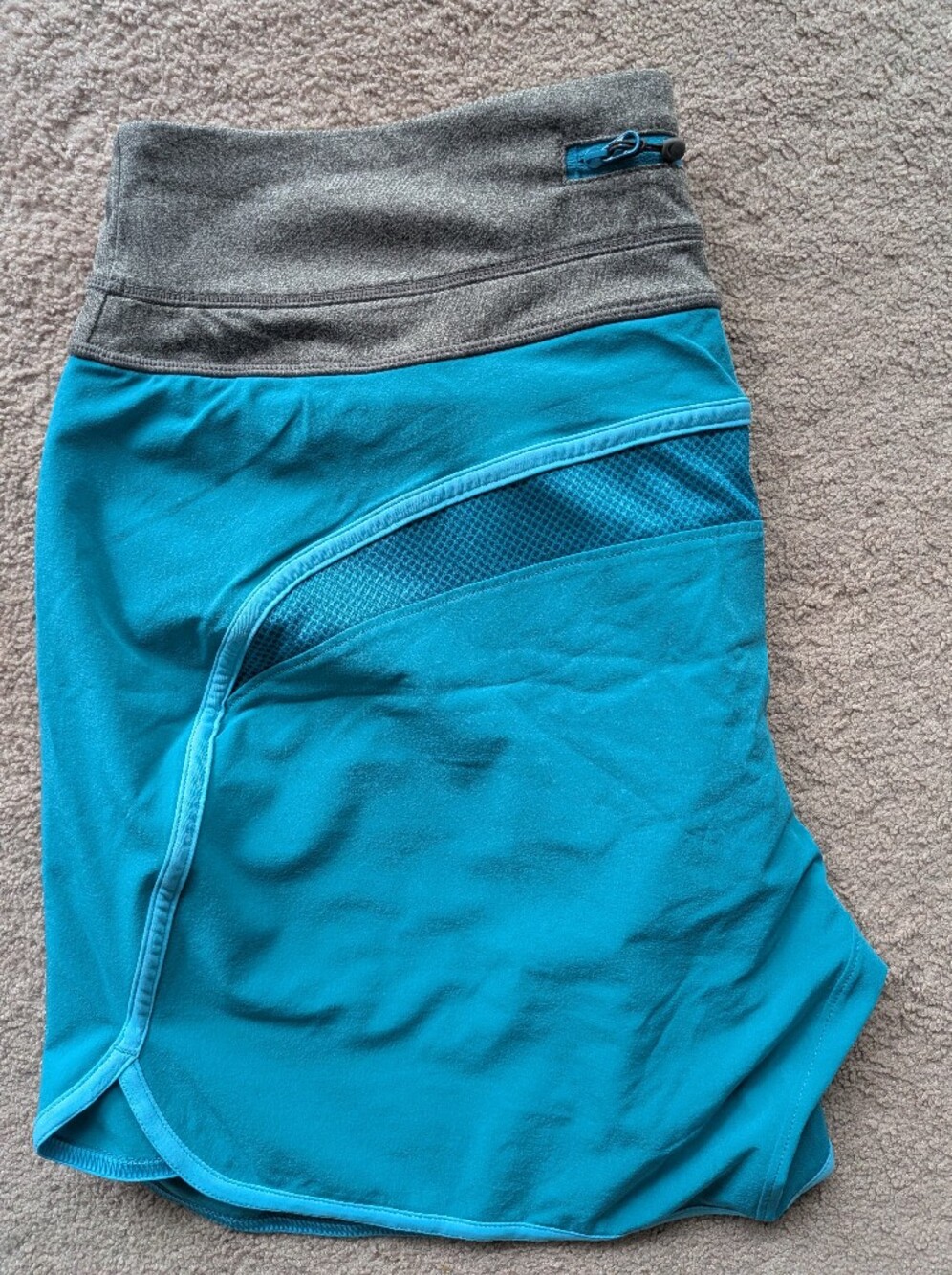 NWOT Women's MEC Athletic Shorts size 14 with Zip Pocket